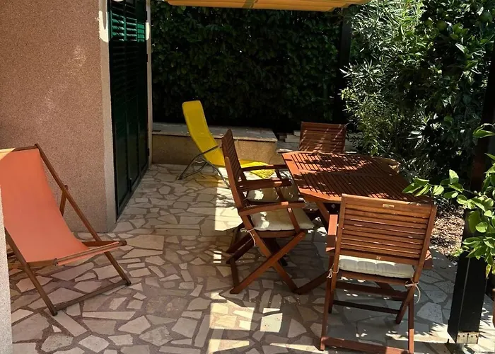 Vala 2 * Grebaštica